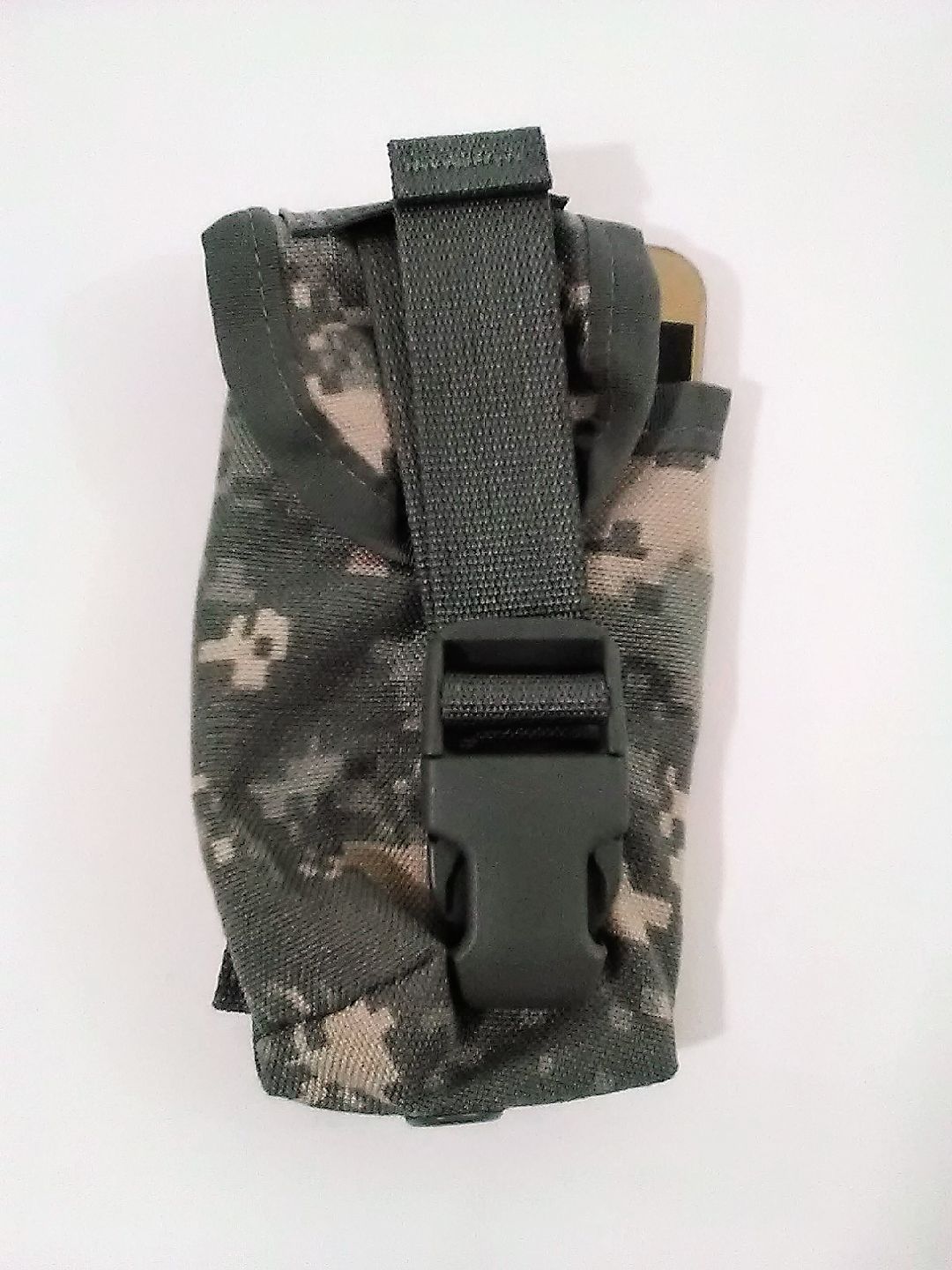 Made in the USA Army Military MOLLE II ACU Flash Bang Grenade Pouches