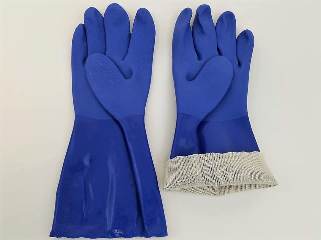 North By Honeywell ProChem Heavy Duty PVC Gloves (12 pair/package) Size L